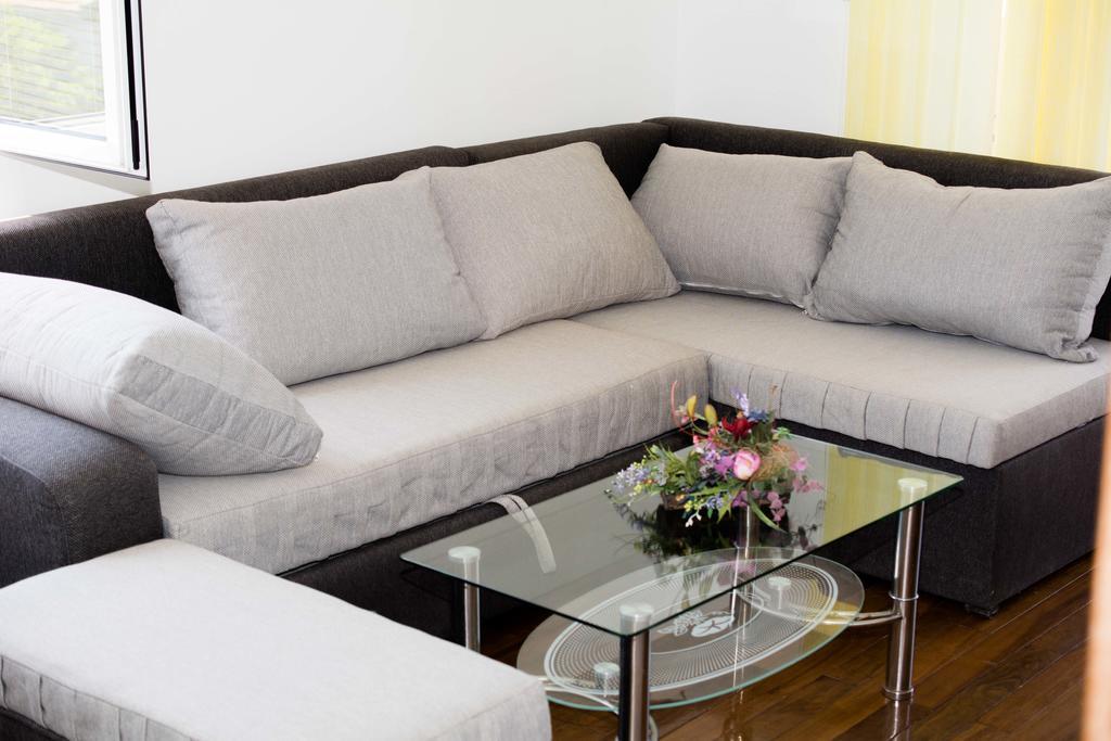 Apartments And Studios Anicic อัตเจฮะห์ ภายนอก รูปภาพ