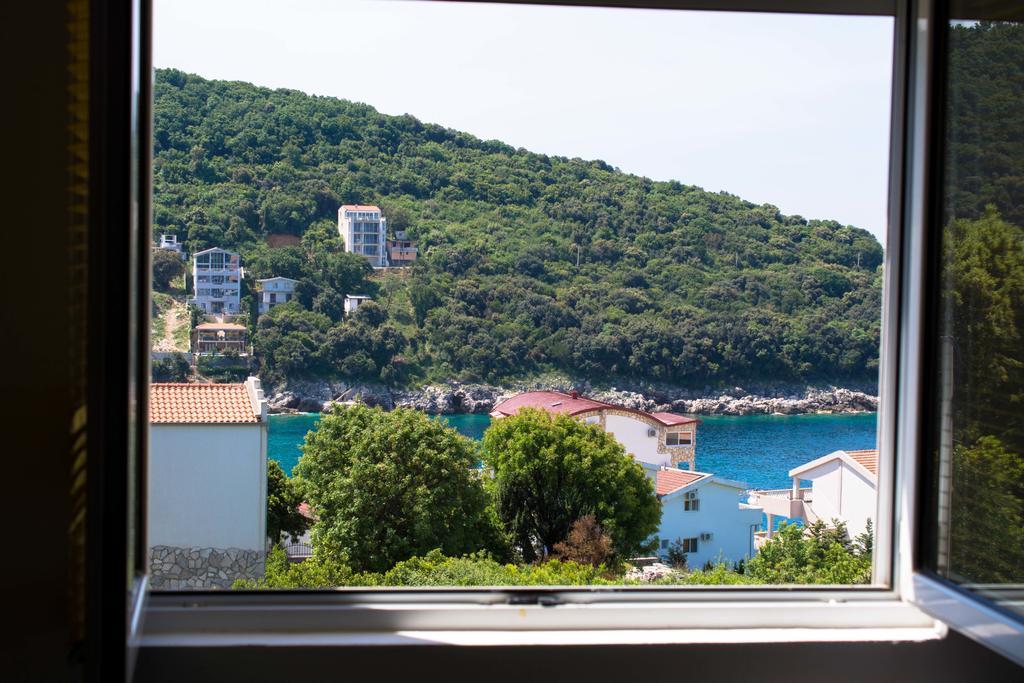 Apartments And Studios Anicic อัตเจฮะห์ ภายนอก รูปภาพ