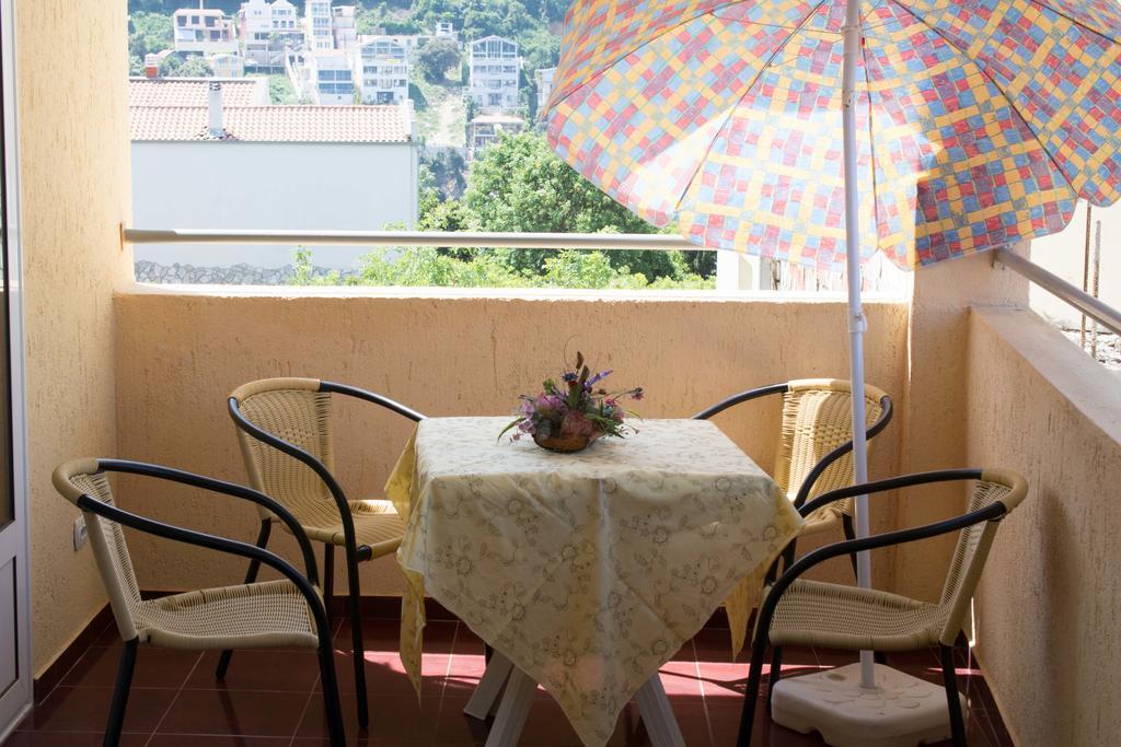 Apartments And Studios Anicic อัตเจฮะห์ ภายนอก รูปภาพ